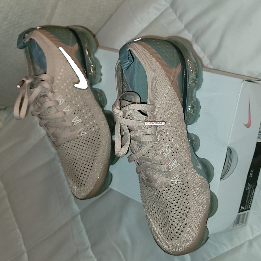 Nike air vapormax flyknit 2